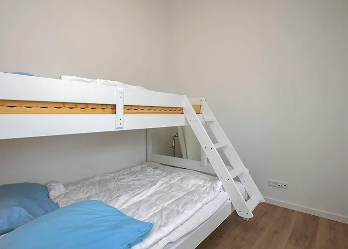 度假居 8 Person In 耶鲁普